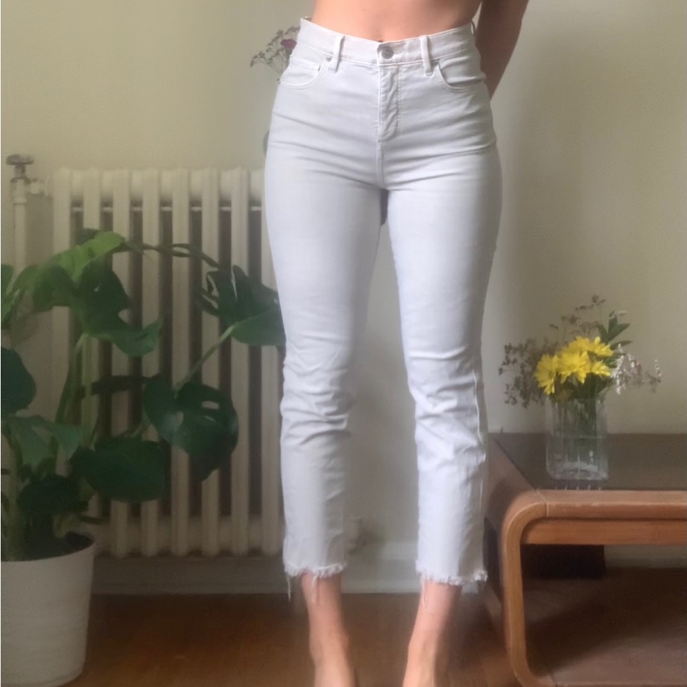 Ann Taylor Cream Ankle Skinny Distressed Raw Hem Cropped Denim Pants Size 4